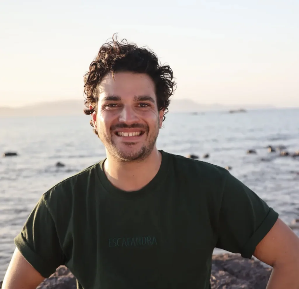 retrato de Kurt Moller, turista internacional que participó en una expedición de kayak con Indómito 360
